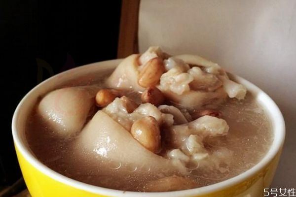 花生猪脚汤怎么做好吃 花生猪脚汤的简单做法