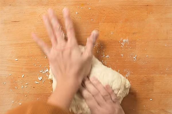 面怎么揉做出的面包松软