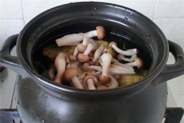 蟹味菇汤的常见做法蟹味菇汤的制作技巧