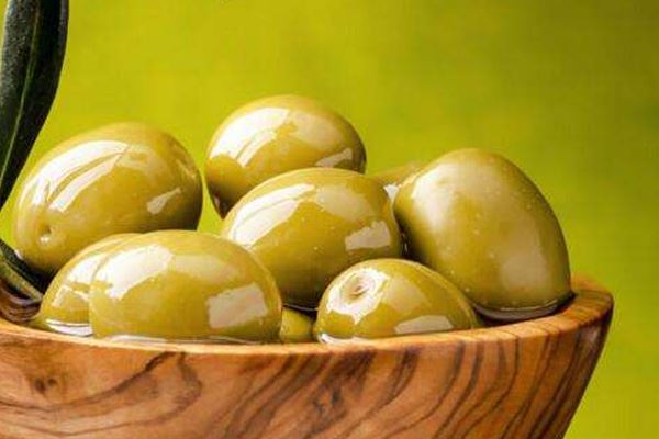 精炼橄榄油与初榨橄榄油的区别 前者品质较差
