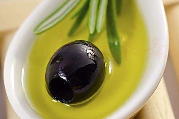 精炼橄榄油和初榨橄榄油的区别前者质量