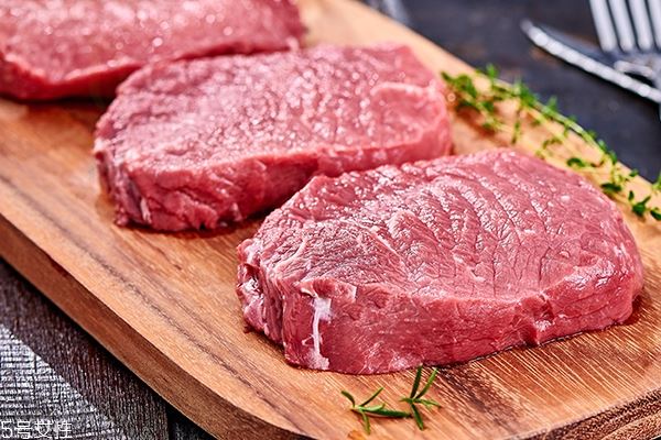 菲力牛排是牛的哪个部位 肋骨里的里脊肉