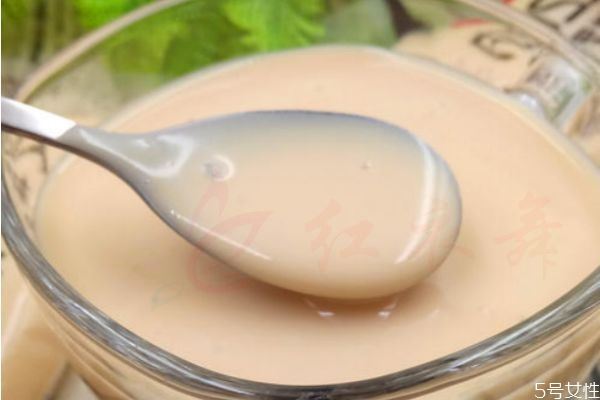 如何制作简单的烘焙酸奶的方法