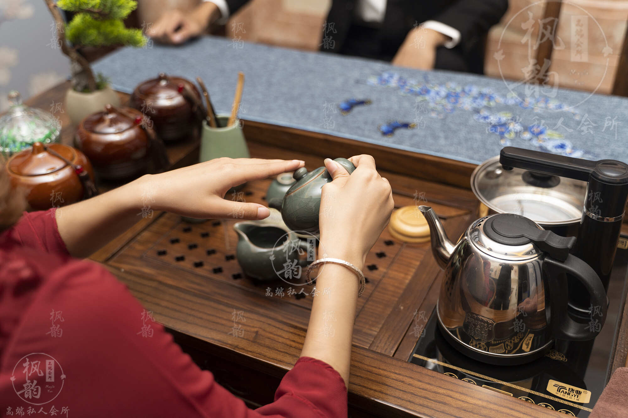 老板带我探秘桑拿会所，东西湖区惊现奢华体验