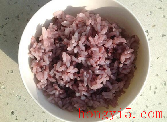 煮糙米饭放多少水 1-1.5视情况而定