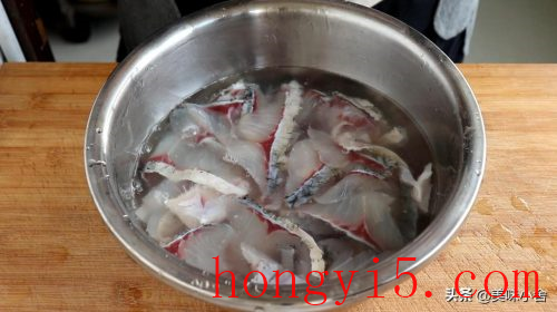 水煮鱼片的做法(水煮鱼的家常做法)插图3