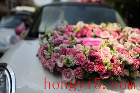 婚车鲜花装饰之车头