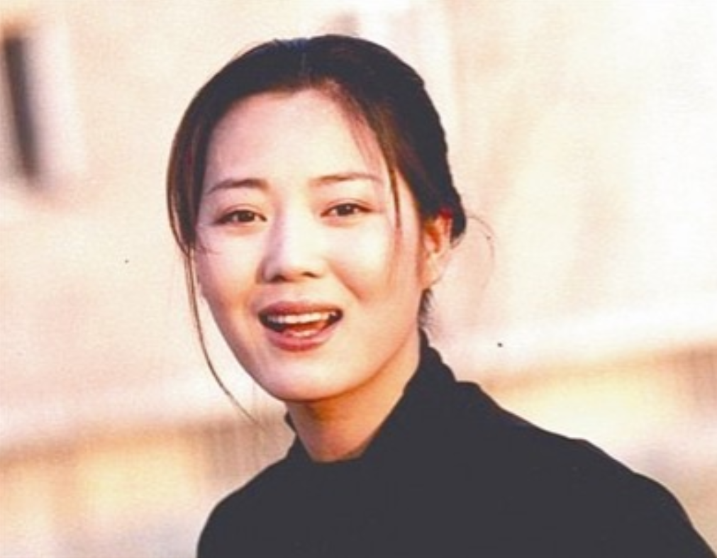 王茜华年轻时候的图片图片