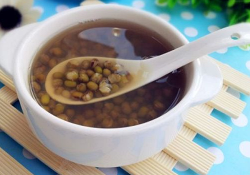 绿豆汤可以用砂锅煮吗 喝了会过敏吗
