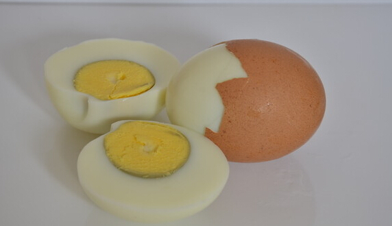 煮鸡蛋不破小窍门 6个常用的方法