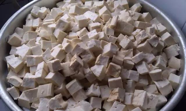 豆腐乳怎么做好吃窍门 炒什么菜好吃