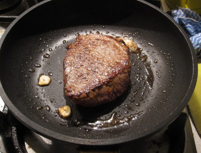 自己在家怎么做牛排 要煎多久