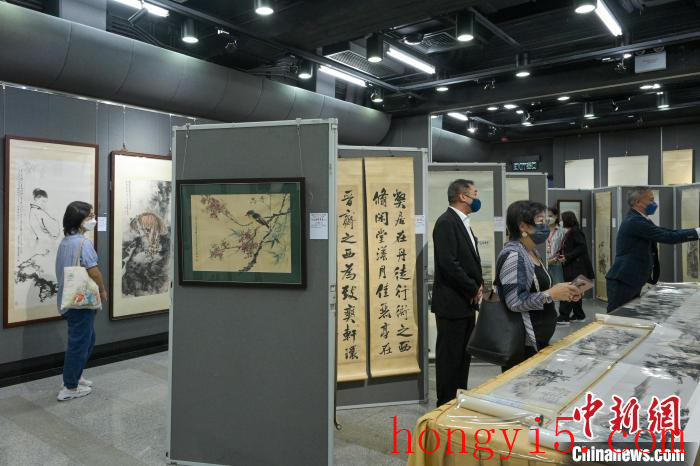 香港“香港美术家、收藏家—春风万里书画展”开幕
