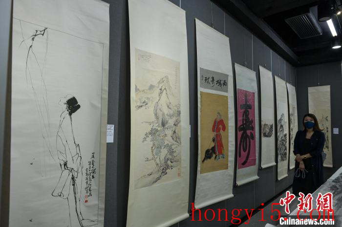 香港“香港美术家、收藏家—春风万里书画展”开幕