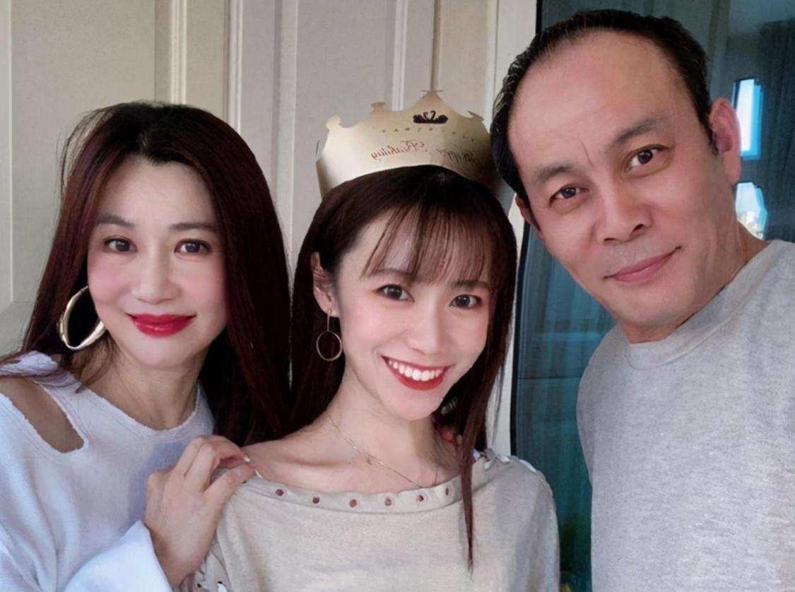 8位“被爹妈强捧”的星二代,没作品没演技,好日子到头了