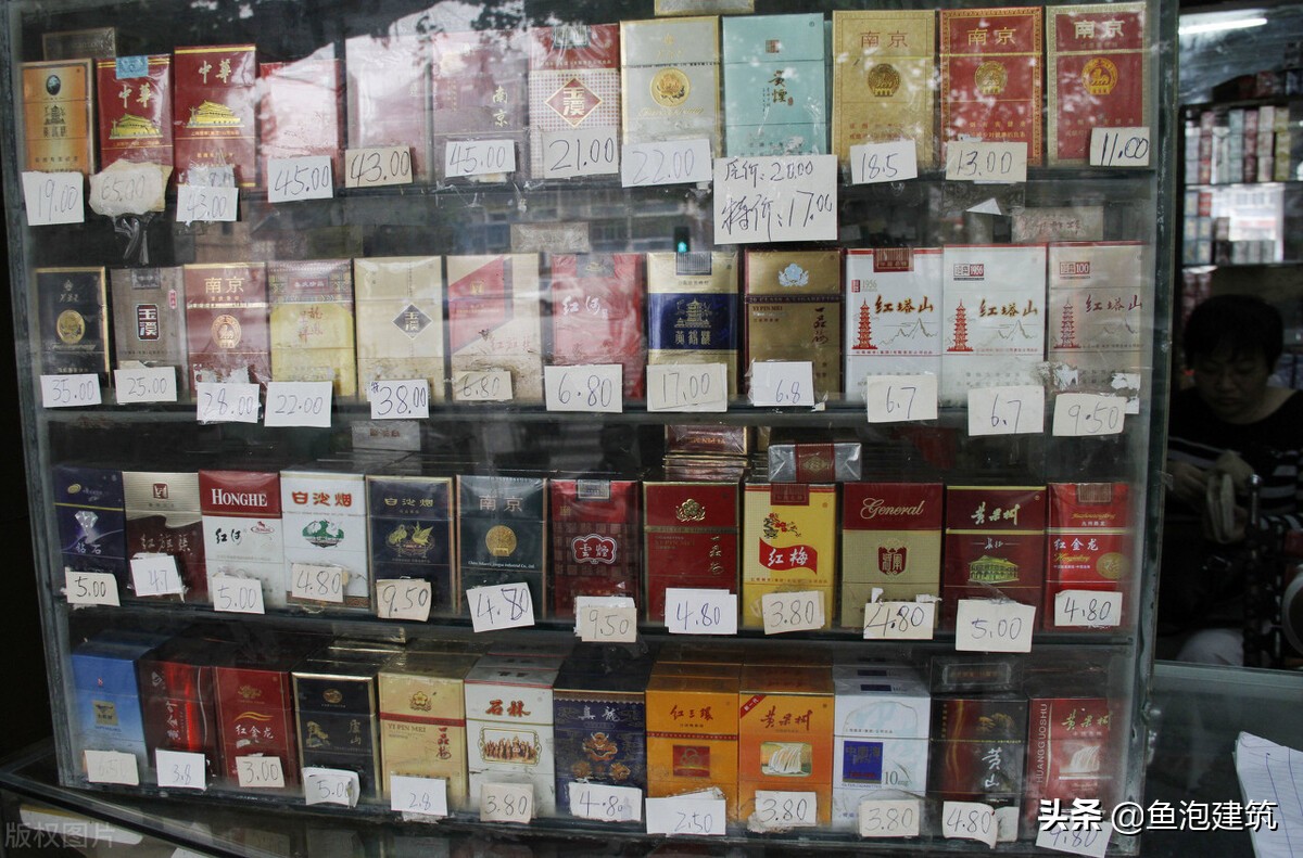 中国烟民数量超过3亿，为控制吸烟人数，提高香烟价格引争议